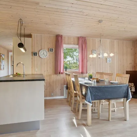 Letizia - 700m From The Sea In Ne Jutland By Interhome Hals