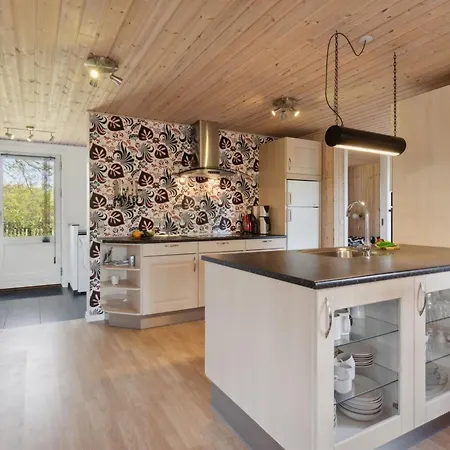 Letizia - 700m From The Sea By Interhome Hals