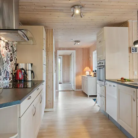 Letizia - 700m From The Sea By Interhome